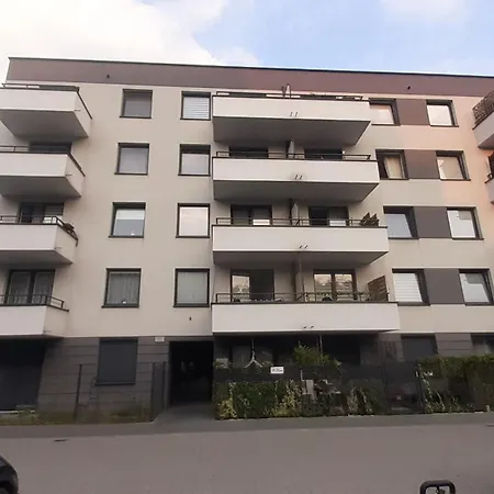 Mini Pn / Cracow North Z Parkingiem Apartamento